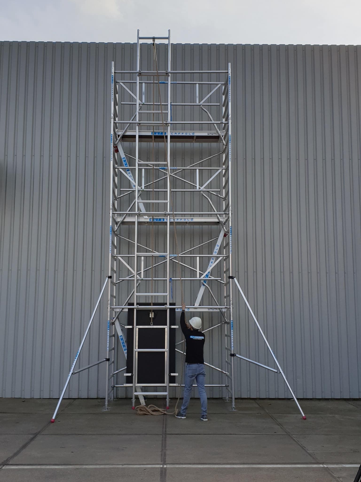 102892_870812730286_euroscaffold-solarlift-122m-werk-hoogte.webp