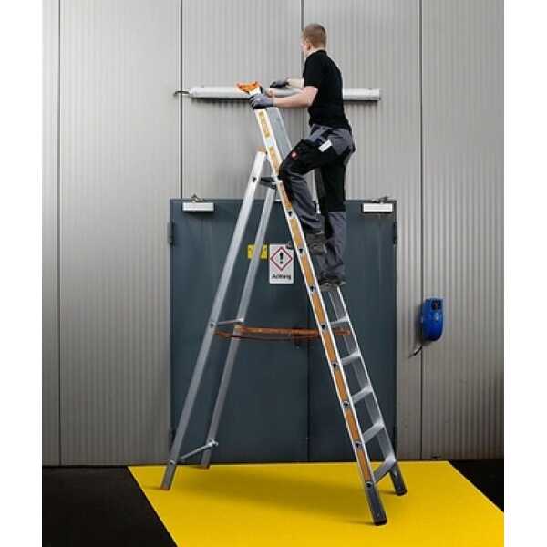 Layher 10 treden Pro enkele trapladder type Topic T16 alu - 2.35 m