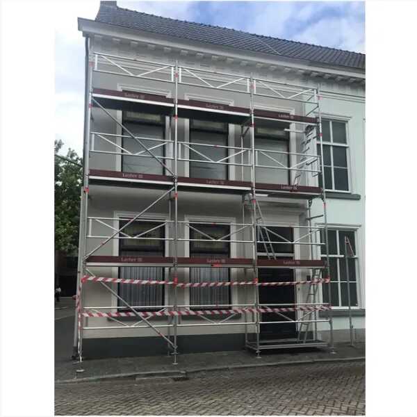 Layher vlonder 0.73x0.61 m xtra light gevelsteiger Blitz