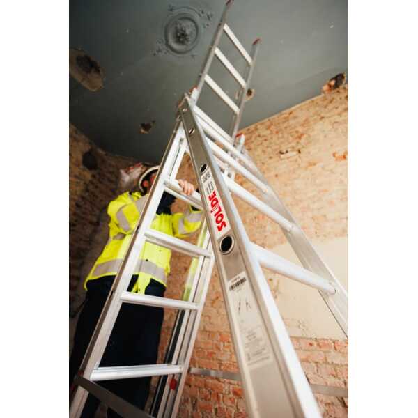 Solide Eco 3x8 sporten Professionele 3-delige reformladder met gebogen voet en spreidbeveiliging - 4.75m